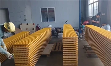 Par drošu t span pultruded režģa produkta ieviešanu un pārākumu, kā arī lieto...